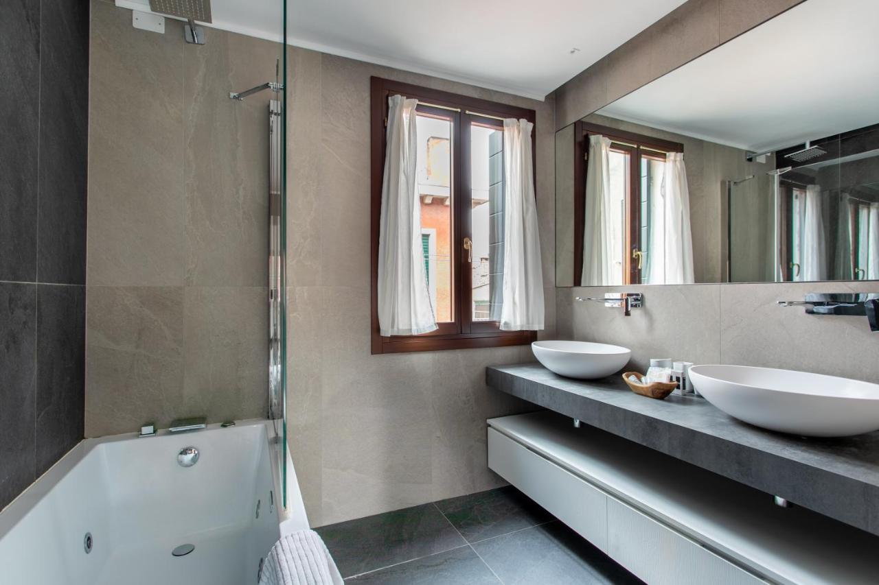 Residenza Pomponi Deluxe Apartment Venice Exterior photo
