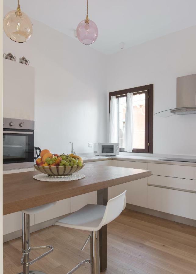 Residenza Pomponi Deluxe Apartment Venice Exterior photo