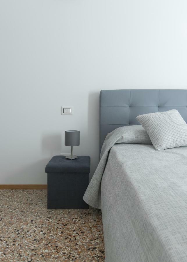 Residenza Pomponi Deluxe Apartment Venice Exterior photo