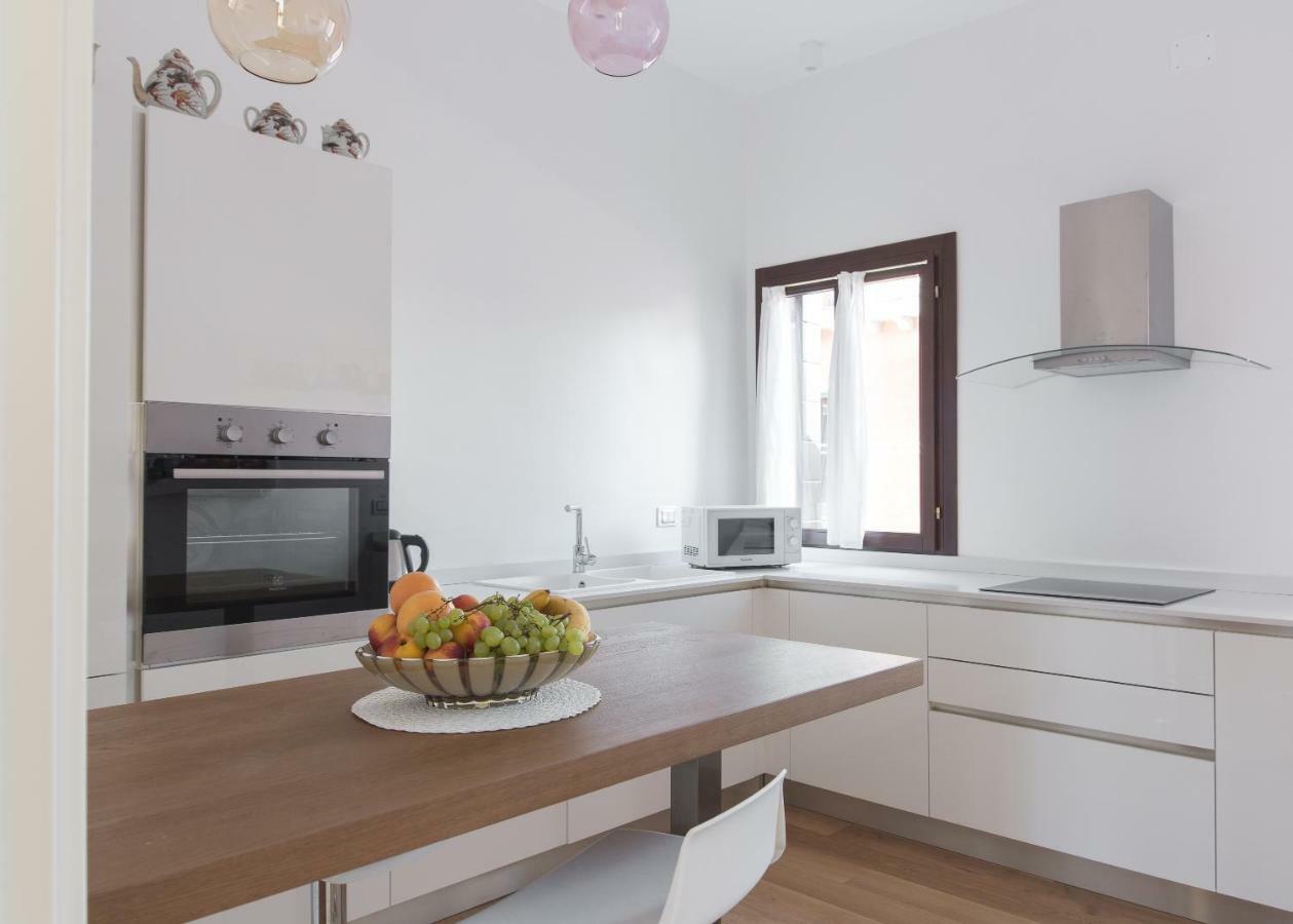 Residenza Pomponi Deluxe Apartment Venice Exterior photo
