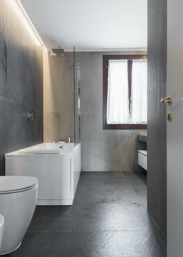 Residenza Pomponi Deluxe Apartment Venice Exterior photo